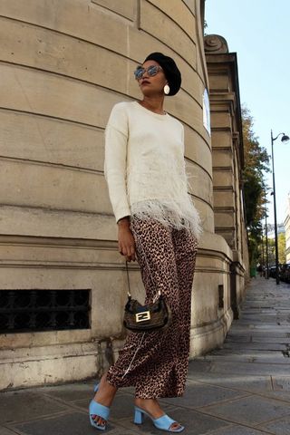 statement-jumper-outfit-ideas-283372-1572011424218-image