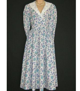 Laura Ashley + Vintage Hydrangea Lily Floral Lace Collar Cotton Tea Dress