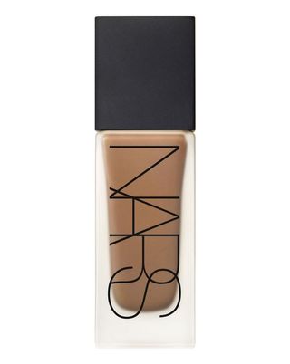 Nars + All Day Luminous Weightless Foundation in New Guinea