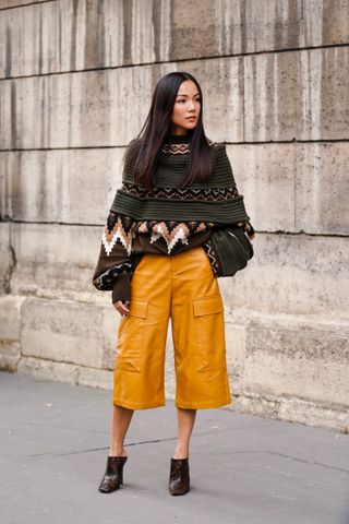 how-to-wear-culottes-right-now-283603-1573793993689-main