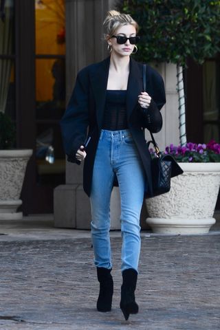 best-celebrity-skinny-jean-outfits-283630-1573167296161-image