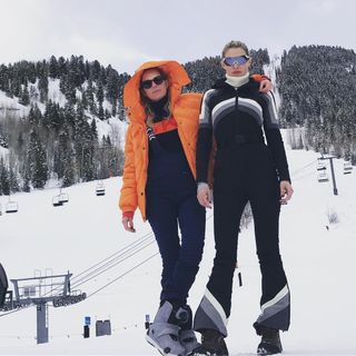 celebrity-ski-snowboard-outfits-283635-1573176497069-image