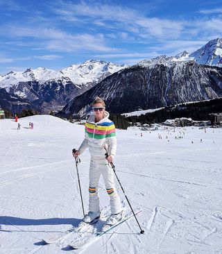 celebrity-ski-snowboard-outfits-283635-1574209560490-main