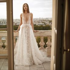 bridal-trends-new-york-283652-1573593509109-square