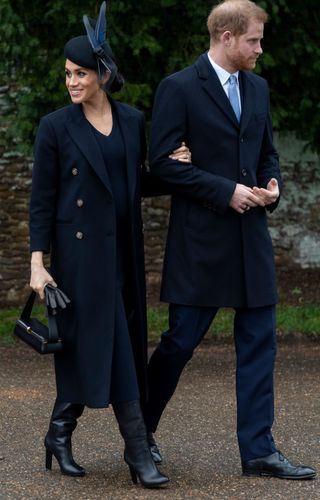 meghan-markle-wearing-knee-high-boots-283668-1573394332249-image