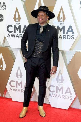 country-music-awards-red-carpet-283771-1573694902615-image