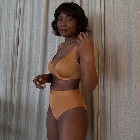 best-lifting-bras-283828-1682628921819-square