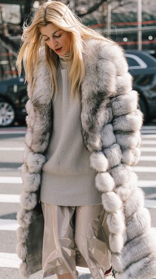 how-to-style-faux-fur-coats-283853-1574094036040-image