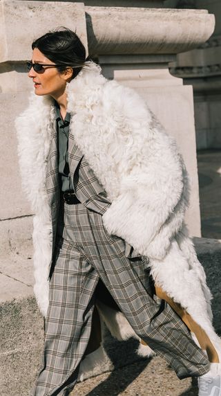 how-to-style-faux-fur-coats-283853-1574094050602-image