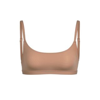 Skims + Scoop Neck Bra