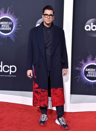 american-music-awards-red-carpet-2019-284002-1574716398525-image