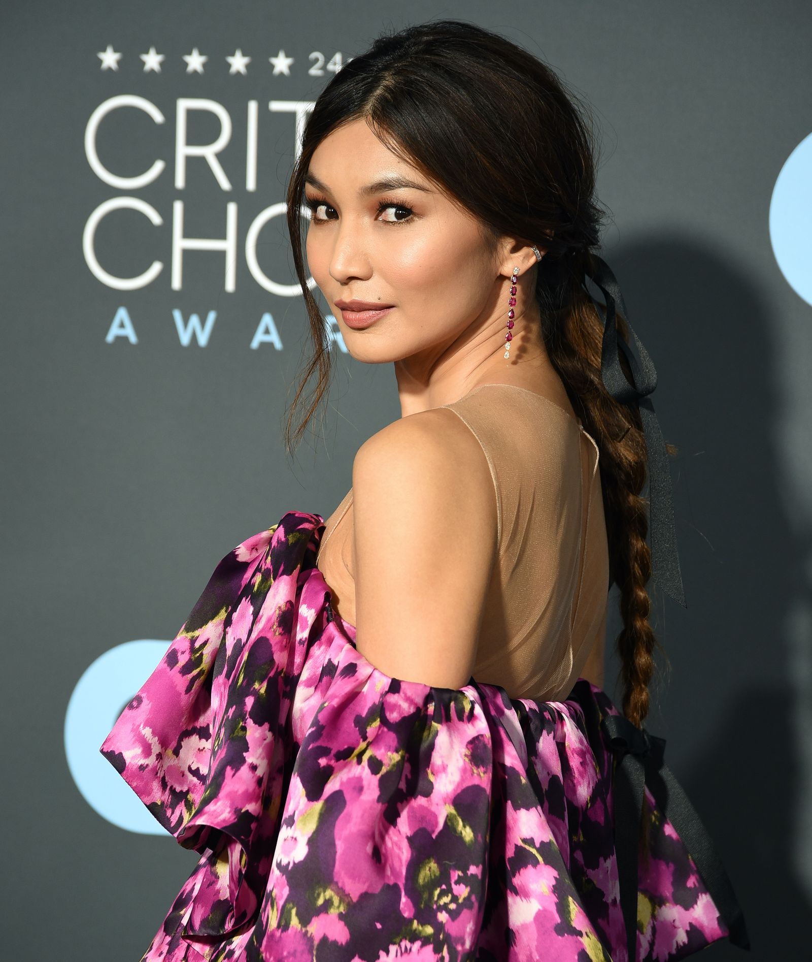 10 Easy DateNight Hairstyles for Tons of Compliments Who What Wear