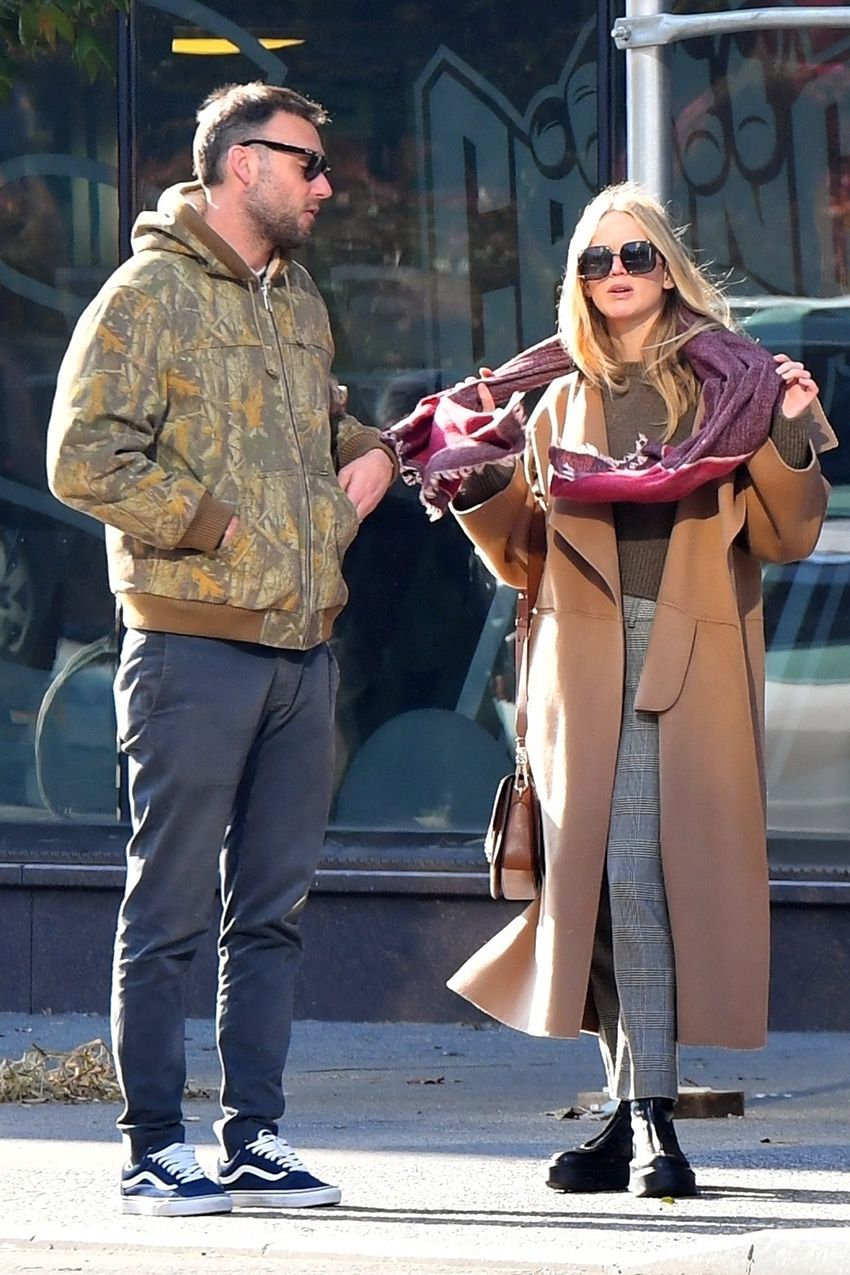 Jennifer Lawrence Wore This NYC-Girl Winter Boot Trend | Who What Wear