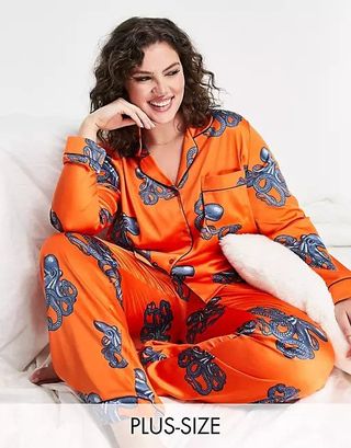 Chelsea Peers + Curve Premium Satin Pyjama Set
