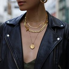 layering-gold-jewelry-284244-1575919063246-square