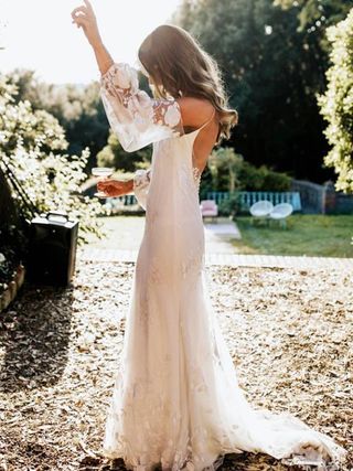how-to-find-a-wedding-dress-284397-1576859295843-image