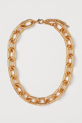 H&M + Short Chain Necklace