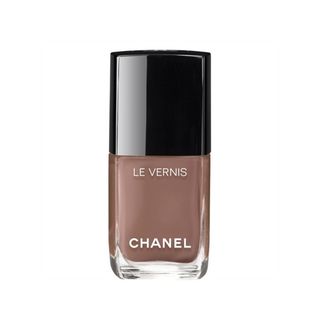 Chanel + Le Vernis Longwear Nail Colour in 505 Particulière