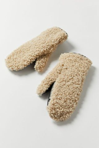 Urban Outfitters + Daphne Sherpa Mitten