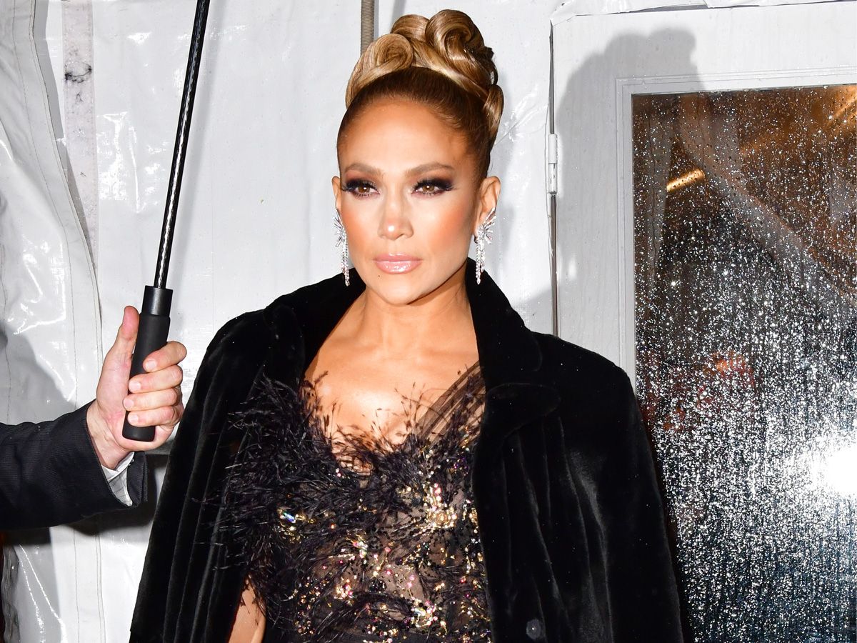 4 New Year's Eve Outfits From J.Lo, Jennifer Lawrence & More Who What