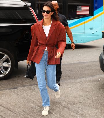 7 Ways Celebrities Are Wearing the Puff-Sleeve Trend | Who What Wear