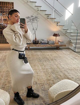 kylie-jenner-wearing-cos-284711-1578392056541-image