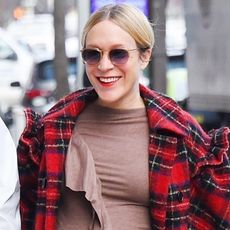 chloe-sevigny-baby-bump-284736-1578442601732-square