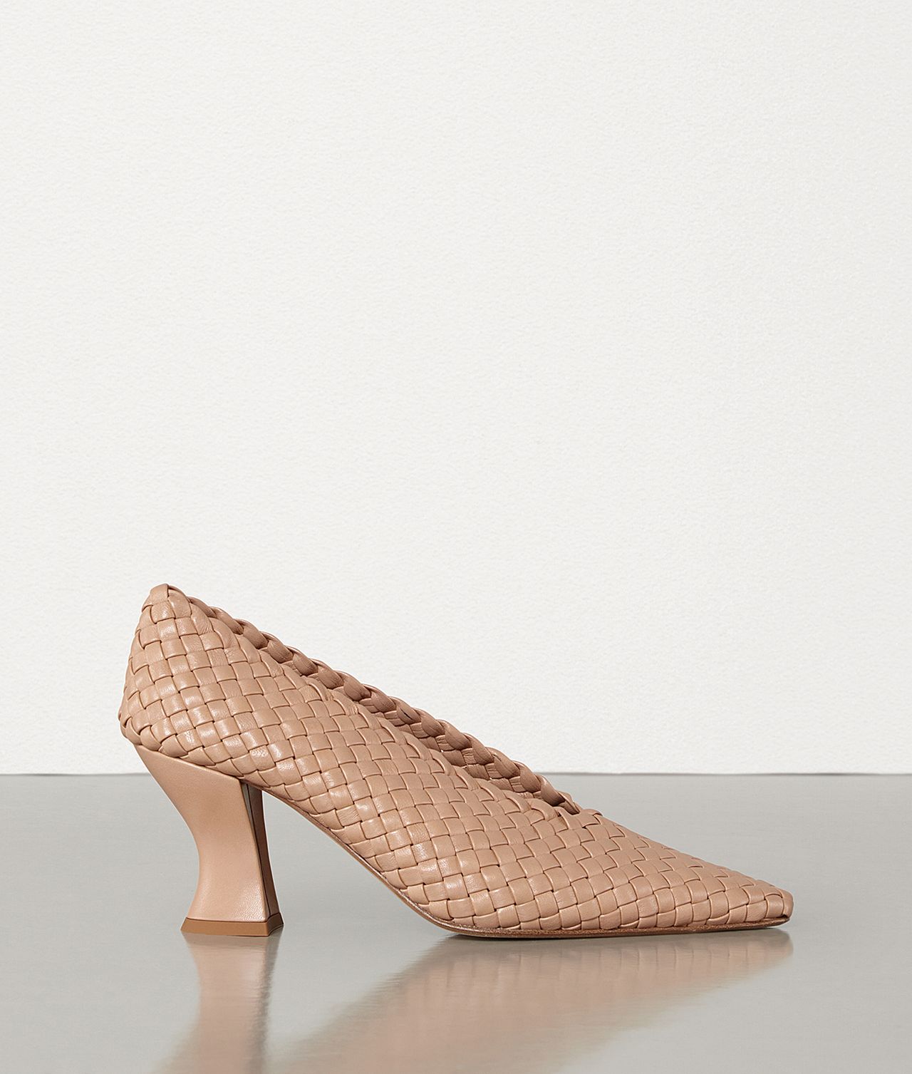 Jennifer Lawrence Wore Bottega Almond Pumps Who What Wear