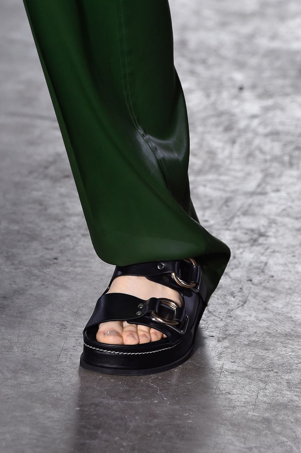 5 New Flats Trends That Are on the Rise in 2020 | Who What Wear