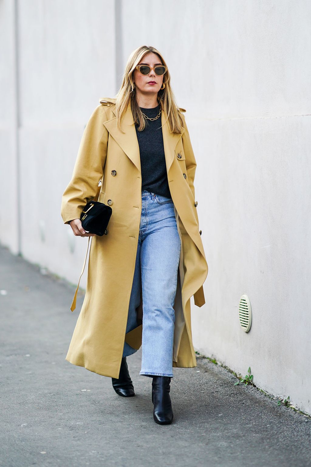 Anna Wintour's 4 Favorite 2020 Trends That Work With Jeans | Who What Wear