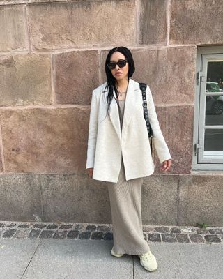 The Best Minimalist Outfits For Women In 2024