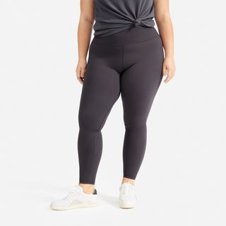 Everlane + The Perform Legging (Cropped) in Ink Grey