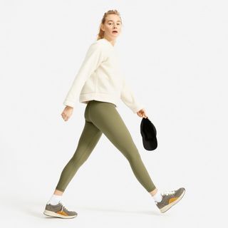 Everlane + The Perform Legging (Cropped) in Lichen