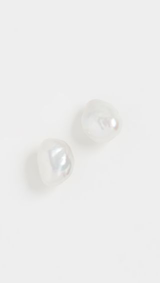 Agmes + Pearl Stud Earrings
