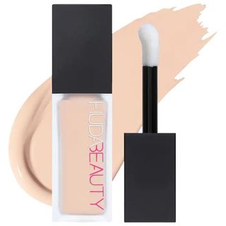 Huda Beauty + #FauxFilter Luminous Matte Buildable Coverage Crease Proof Concealer