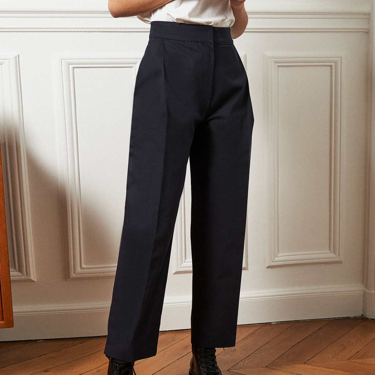 Pixie Market + Navy Pintuck Pants