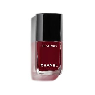 Chanel + Longwear Nail Colour in Interdit