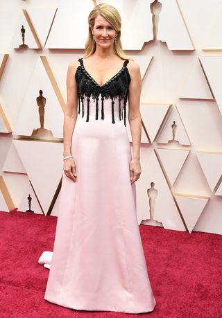 academy-awards-red-carpet-looks-2020-285428-1581290175646-image