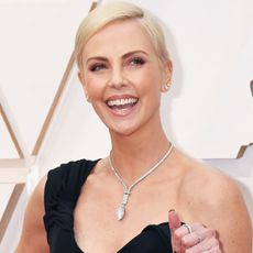 academy-awards-red-carpet-looks-2020-285428-1581298852875-square