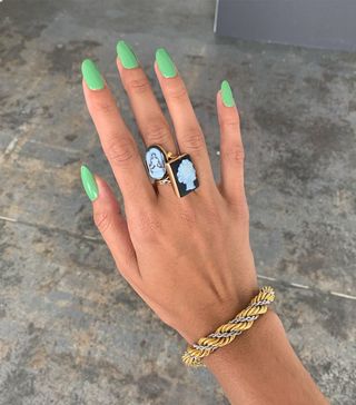 pretty-nail-colors-285567-1581724603093-image