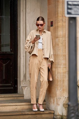 london-fashion-week-street-style-fall-2020-285610-1582052707236-image
