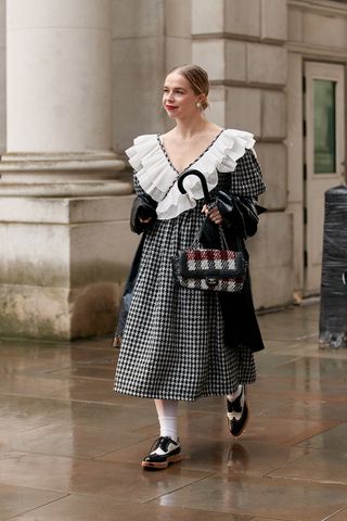 london-fashion-week-street-style-fall-2020-285610-1582054493938-image
