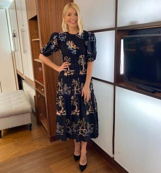 holly-willoughby-high-street-spring-pieces-285691-1582292800652-image
