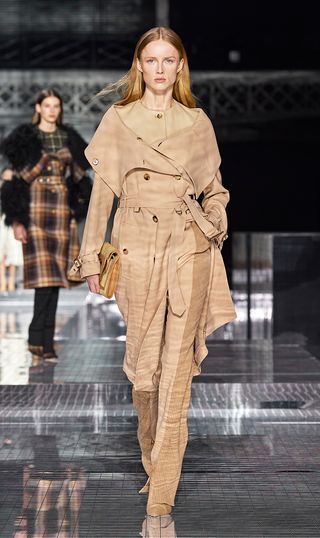 burberry-fall-winter-2020-review-285705-1582316979265-image