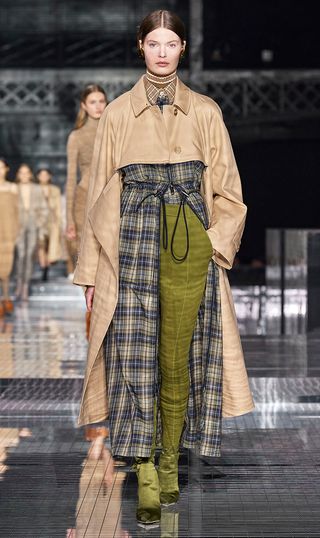 burberry-fall-winter-2020-review-285705-1582316983556-image