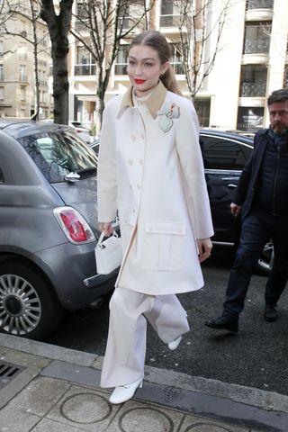 paris-fashion-week-celebrities-285858-1582917441932-image