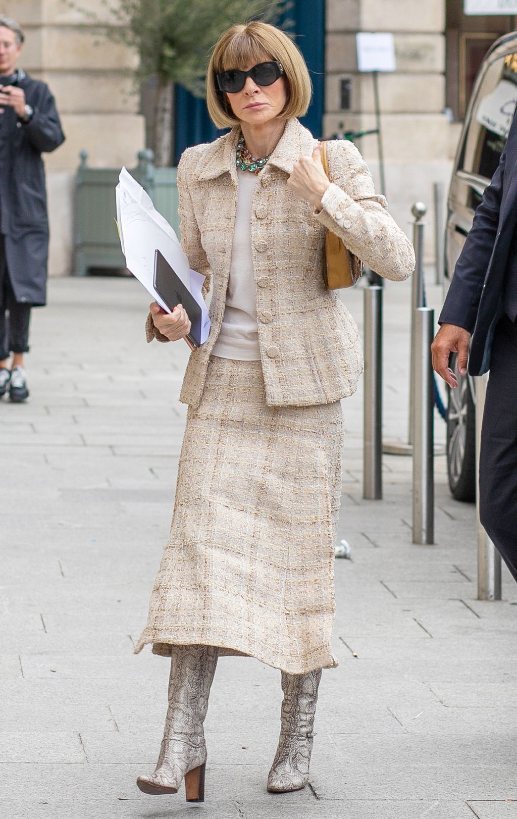Anna Wintour's Capsule Wardrobe She Always Packs for Paris | Who What Wear