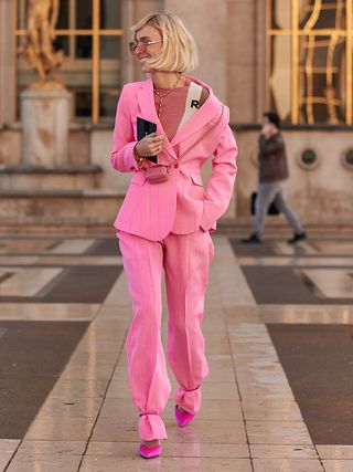 how-to-wear-a-trouser-suit-2020-285880-1583163869756-image