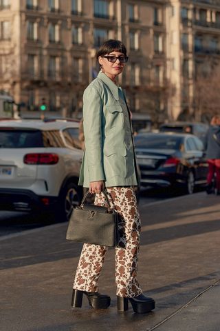 paris-fashion-week-street-style-fall-2020-285919-1583458968247-image