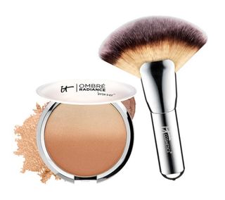 It Cosmetics + CC Anti-Aging Ombre Radiance Bronzer With Luxe Mega Fan Brush